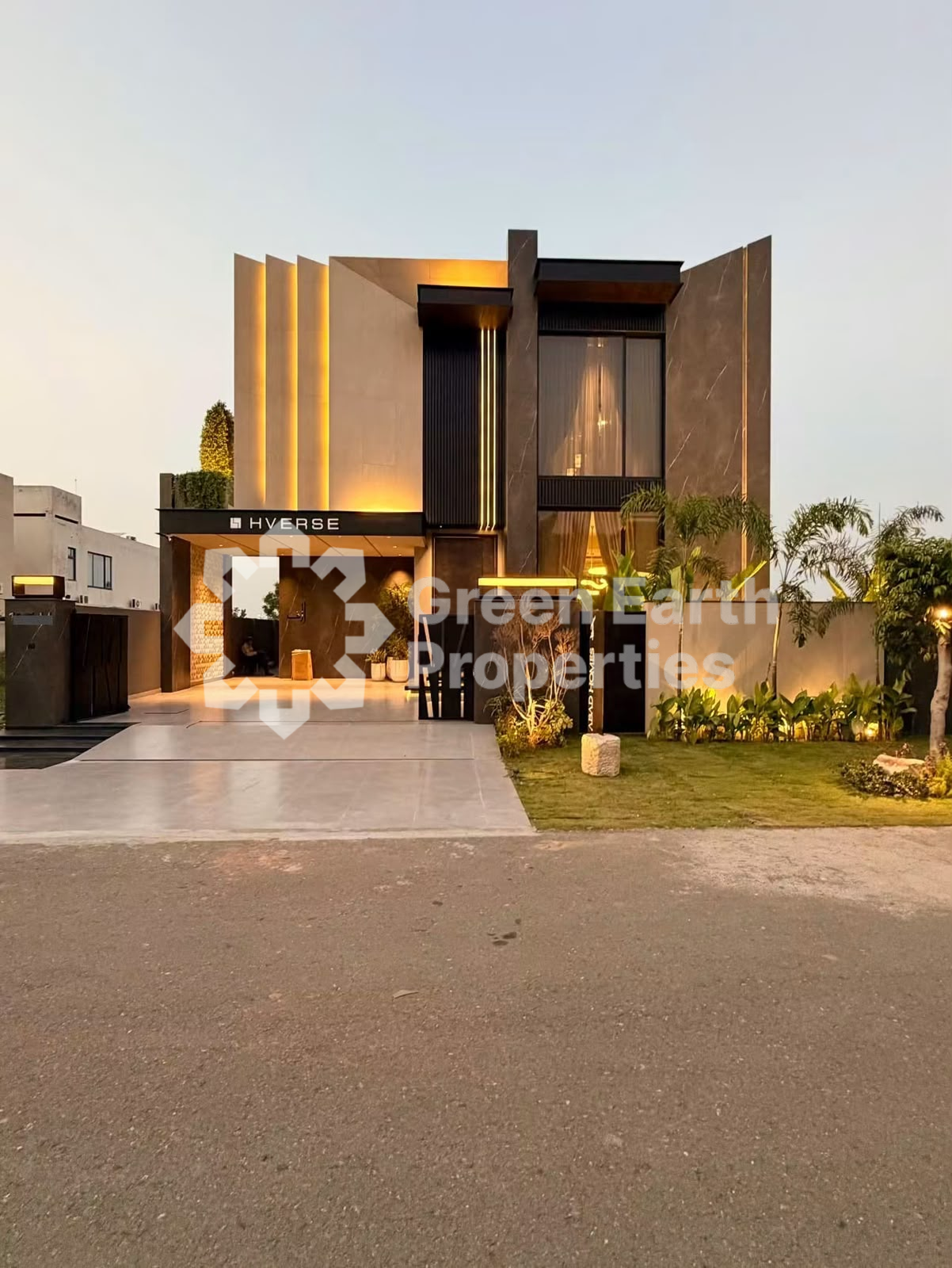 DHA Phase 7 Block U 1 Kanal Brand-New Furnished Bungalow